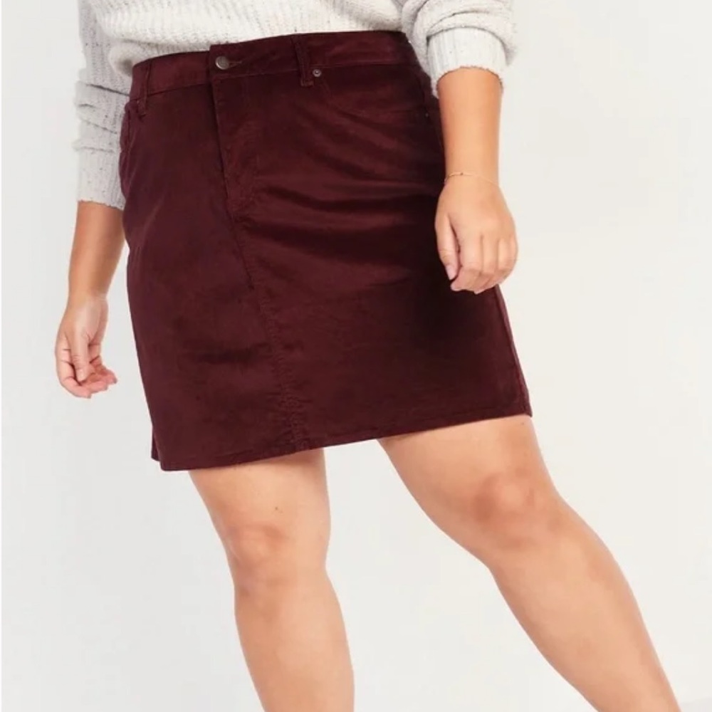NWT Old Navy Burgundy Velvet Mini Skirt | Size 20